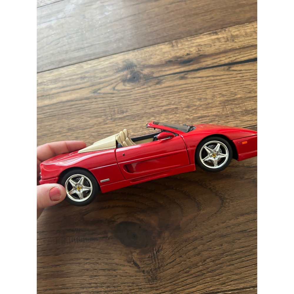 Hot Wheels 1998 Ferrari F355 Spider Red 1:18 Diecast Model Car Mattel - Picture 7 of 9
